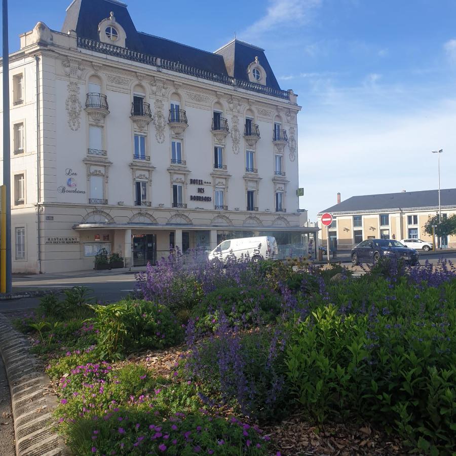 Logis Hotel Des Bourbons Montluçon Zewnętrze zdjęcie