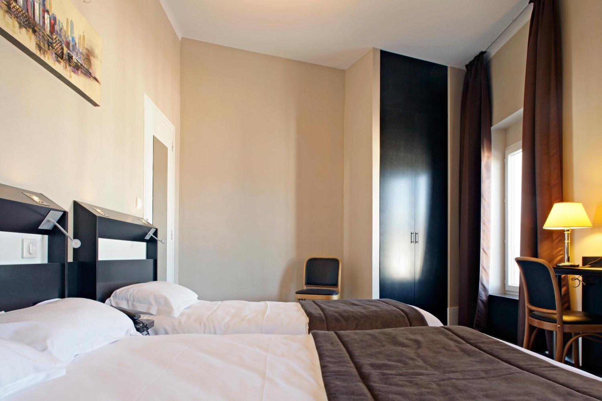 Logis Hotel Des Bourbons Montluçon Zewnętrze zdjęcie