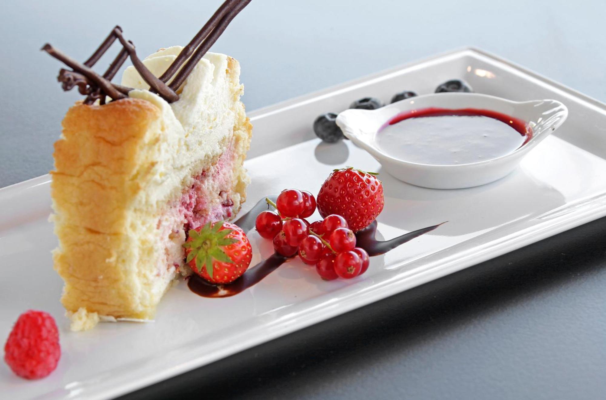 Logis Hotel Des Bourbons Montluçon Zewnętrze zdjęcie