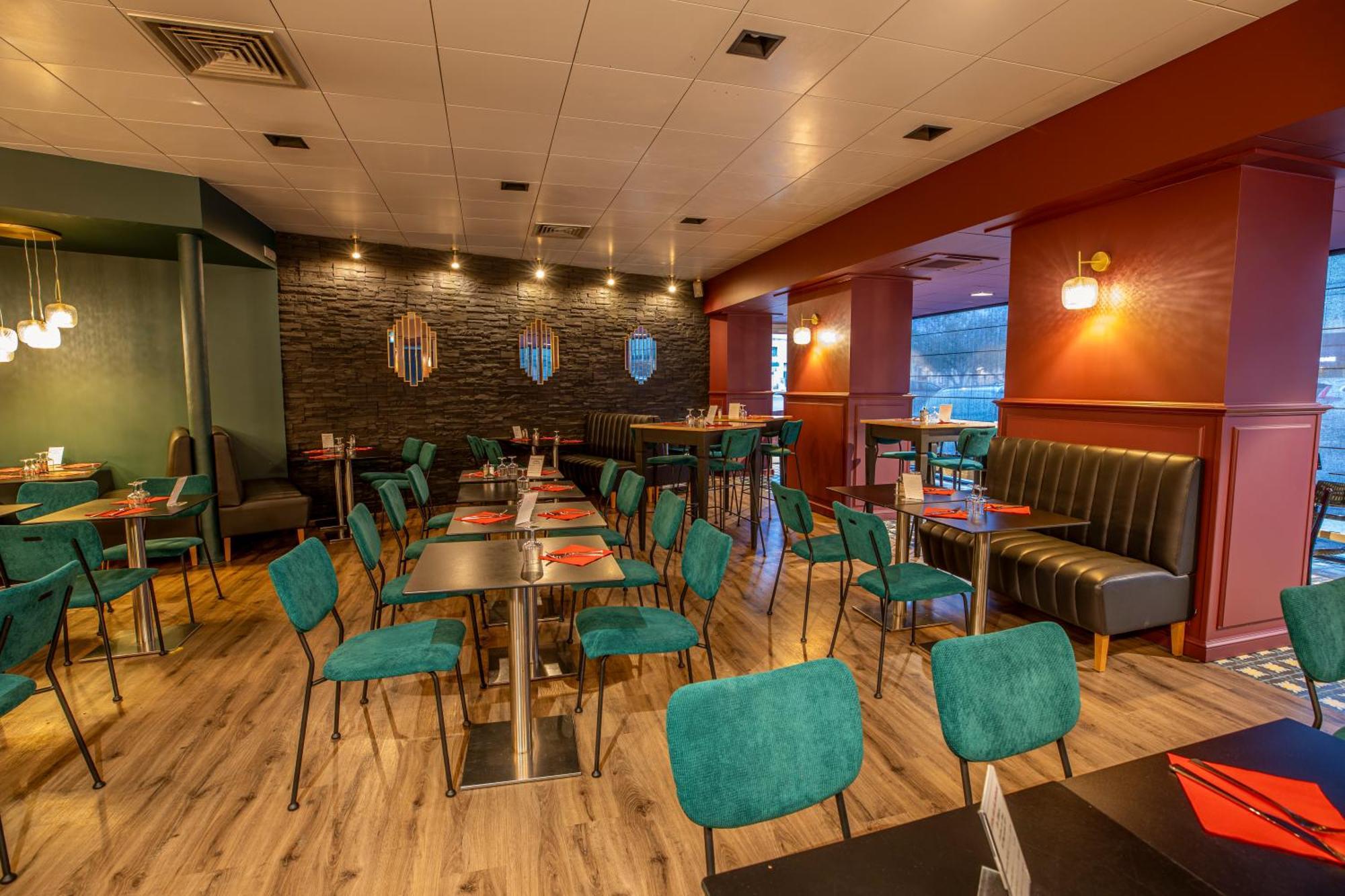 Logis Hotel Des Bourbons Montluçon Zewnętrze zdjęcie