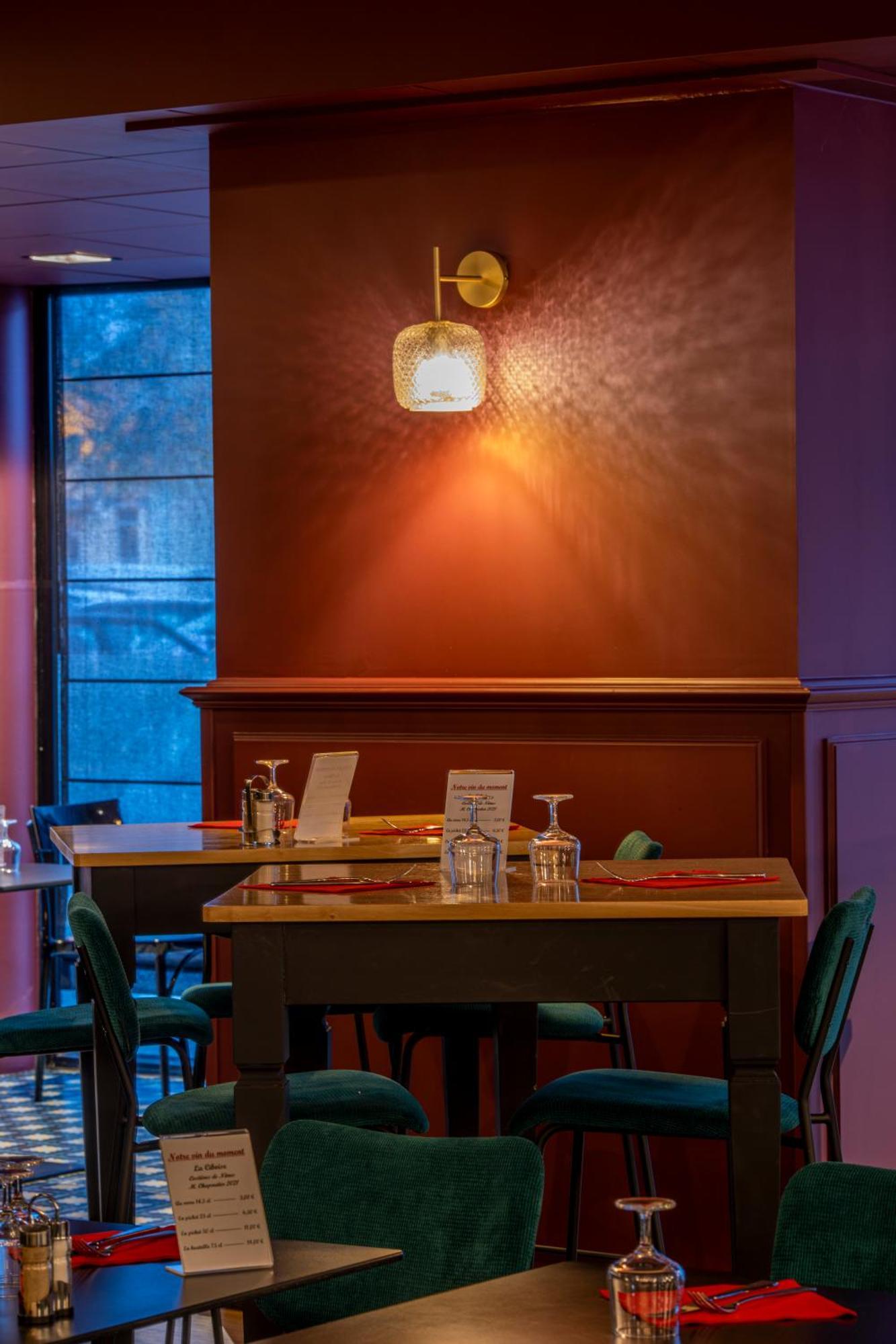 Logis Hotel Des Bourbons Montluçon Zewnętrze zdjęcie